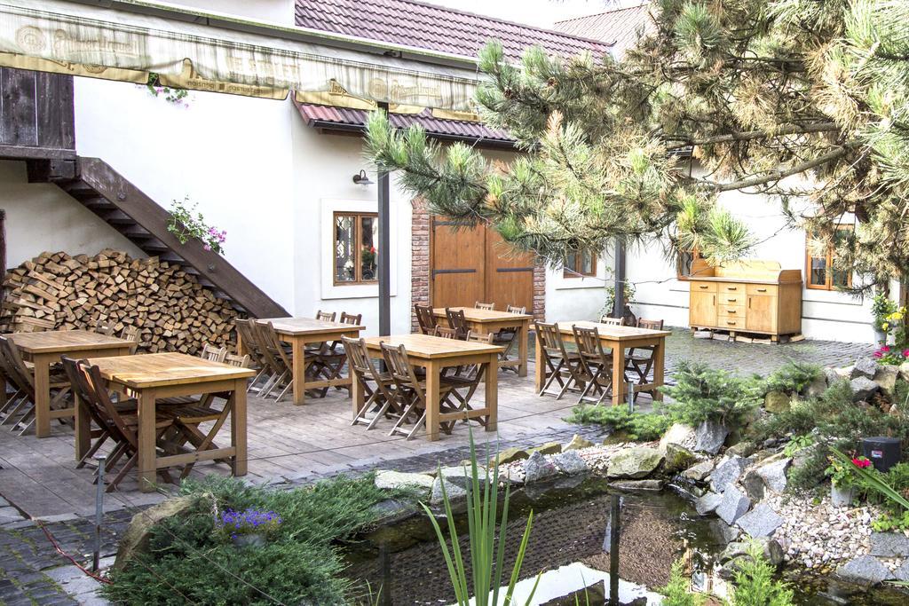 Penzion Ve Stoleti Loděnice Екстериор снимка